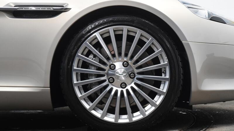 ASTON MARTIN RAPIDE