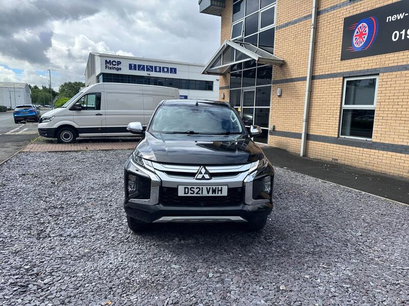 MITSUBISHI L200