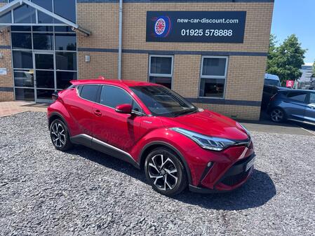 TOYOTA C-HR 2.0 VVT-h Design
