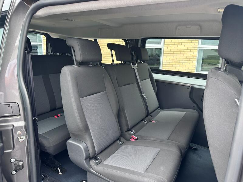 VAUXHALL VIVARO