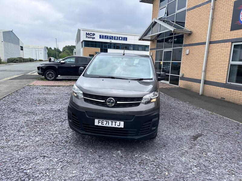 VAUXHALL VIVARO