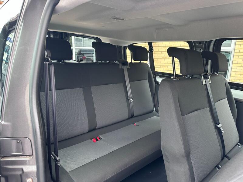 VAUXHALL VIVARO