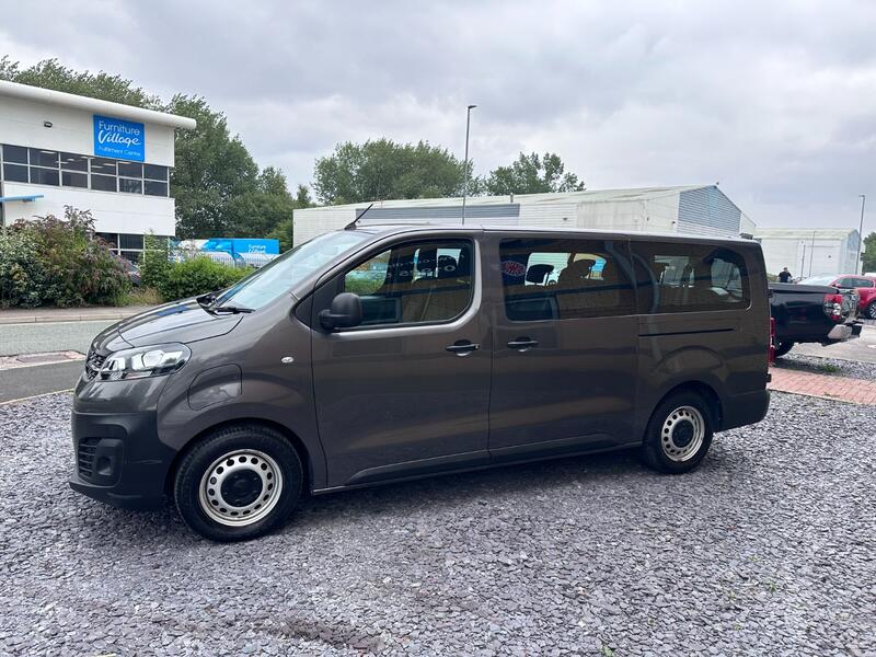VAUXHALL VIVARO