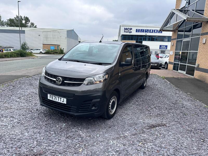 VAUXHALL VIVARO